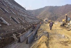 护肩路基护肩路基和护脚路基的区别