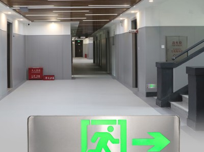 疏散照明灯具应设置在哪里,疏散照明